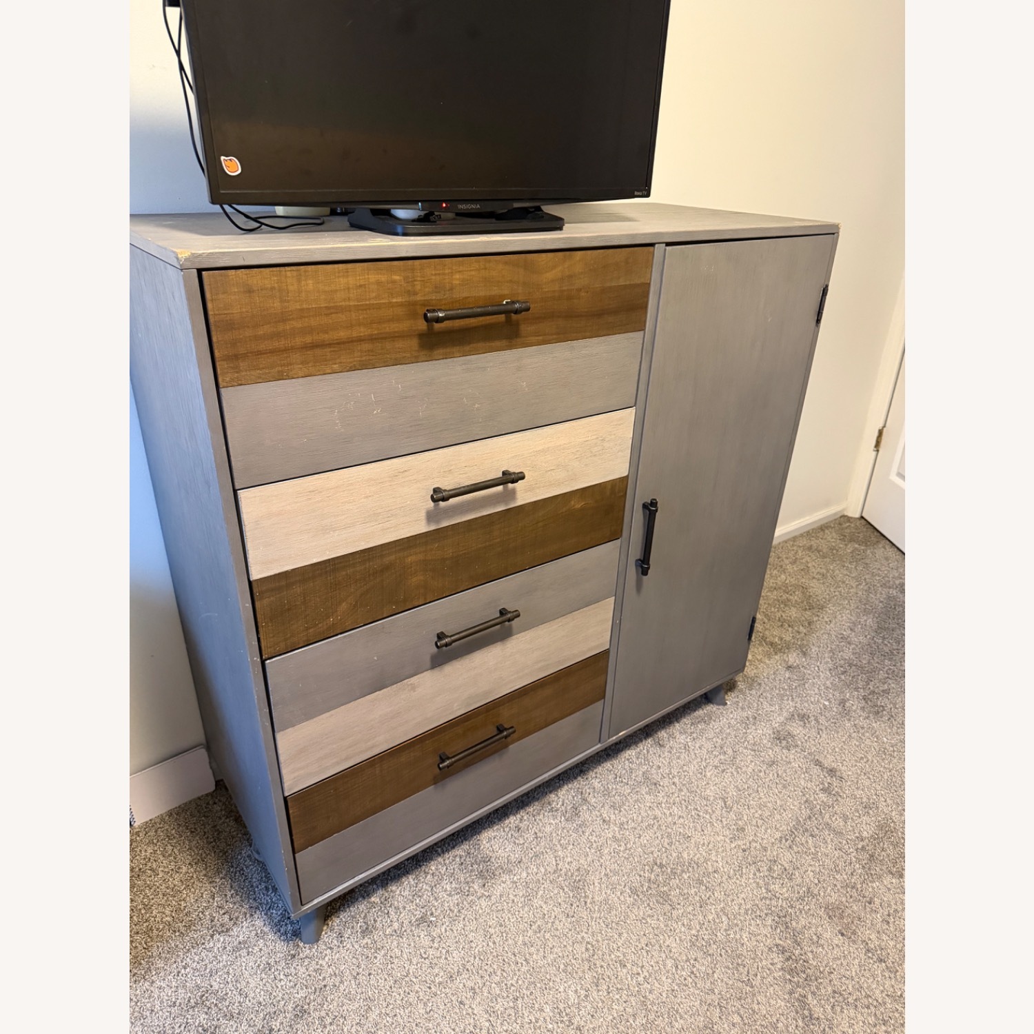Ashley Furniture Light Gray Wood King Bed - image-5