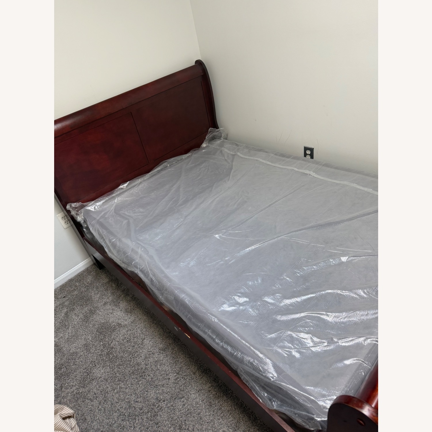 Ashley Furniture Traditional Full Size Bed  - image-3