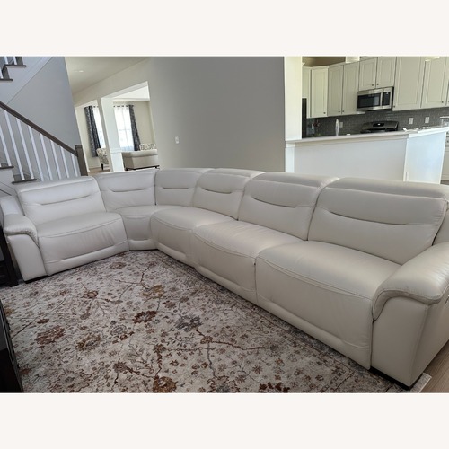 Used Rooms To Go Gallia White Leather 5 Pc Dual Power Reclining Sectional for sale on AptDeco