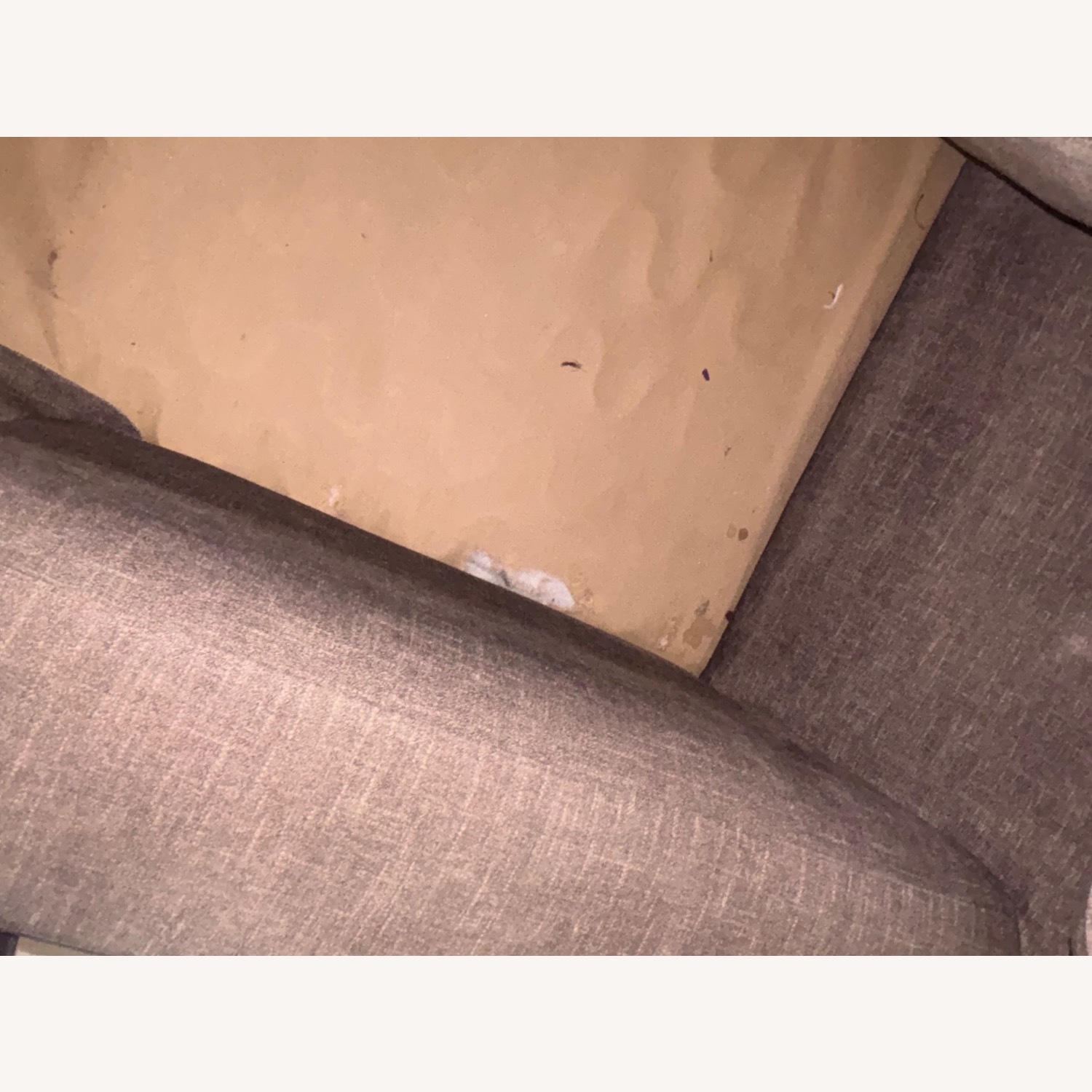 H.M. Richards Light Gray 3+ Piece Sectional - image-12