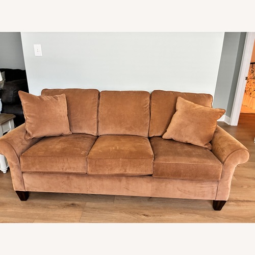 Used Flexsteel Westside 3+ Seater Sofa for sale on AptDeco