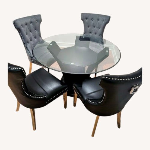Used Raymour & Flanigan Dining Sets for sale on AptDeco