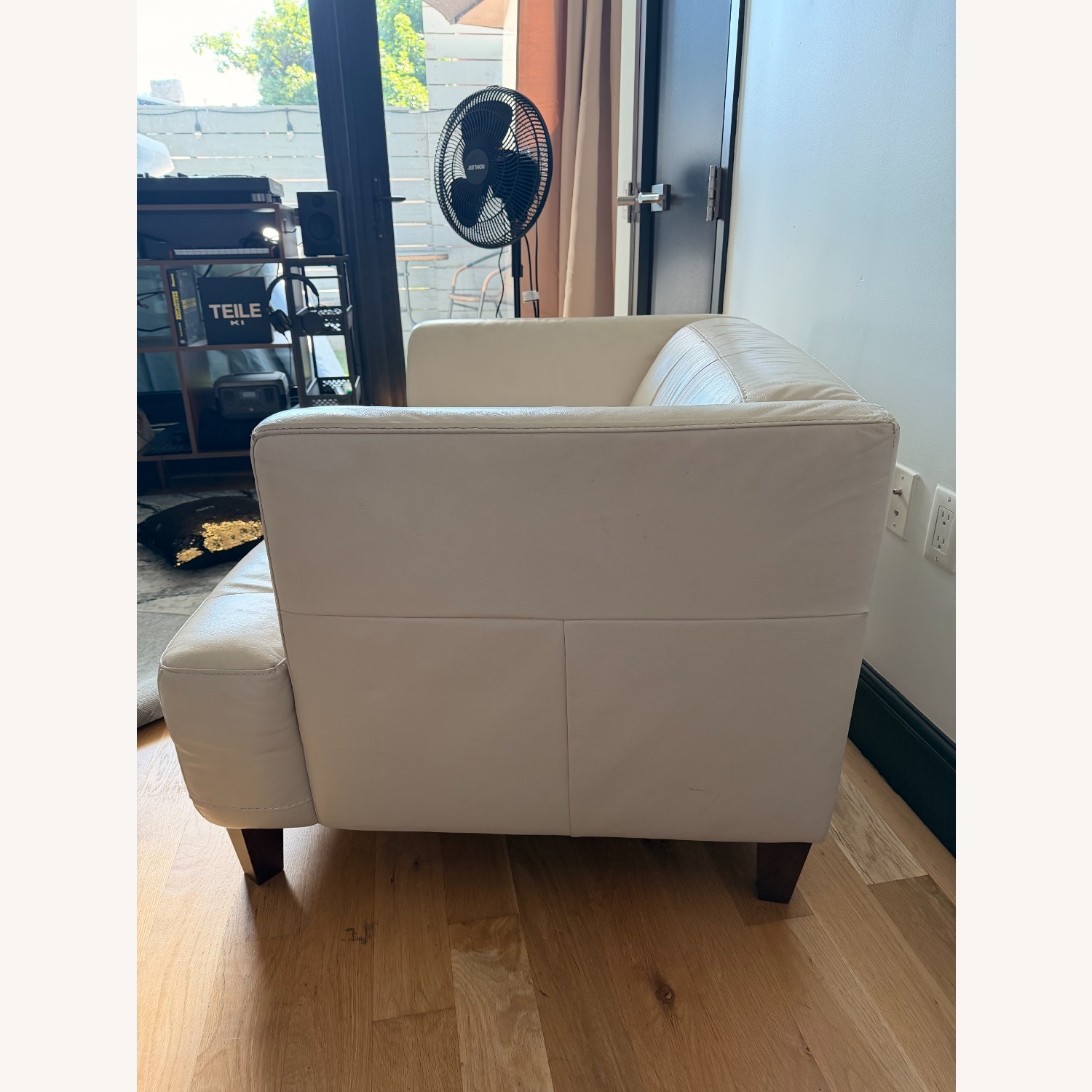Chateau D'ax White Leather Lounge Chair - image-4