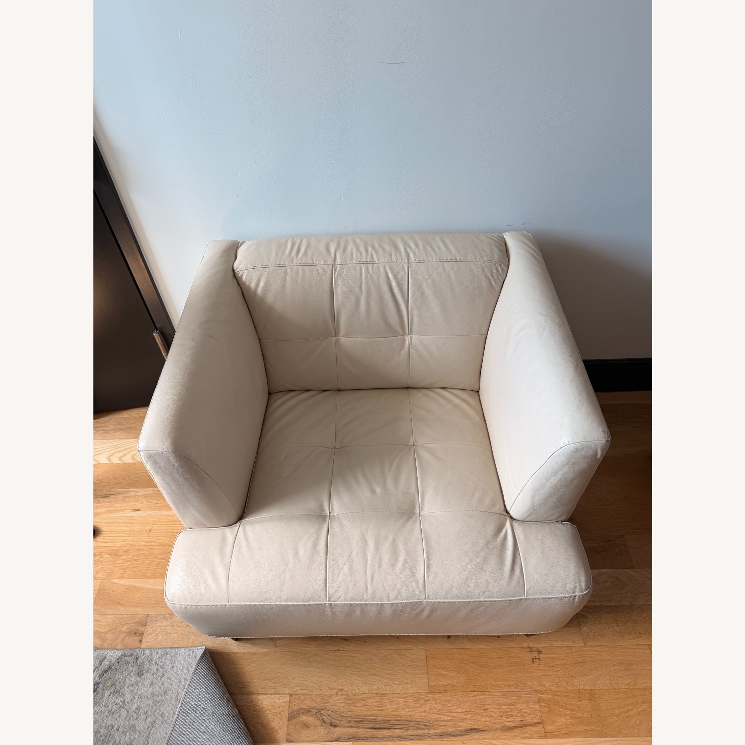 Chateau D'ax White Leather Lounge Chair - image-2