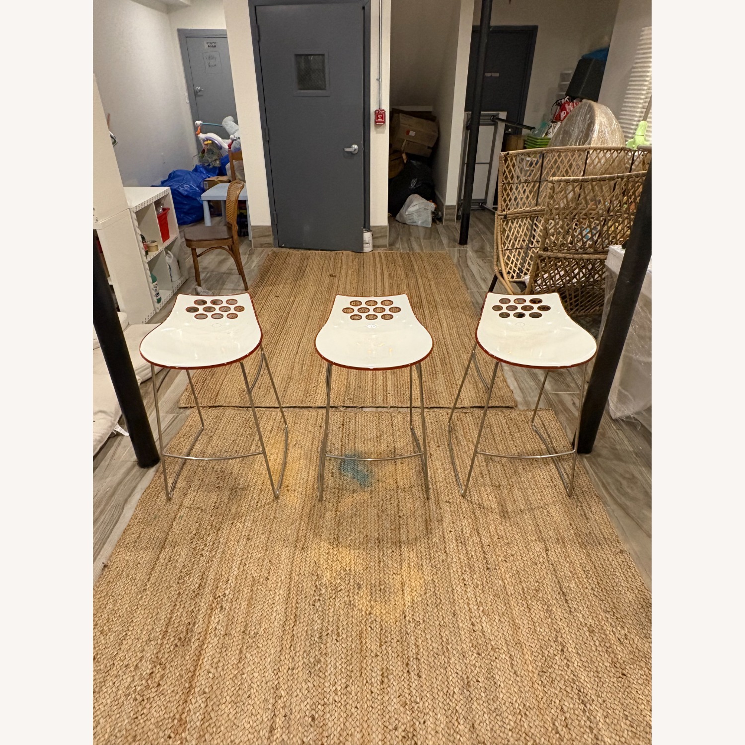 Calligaris Modern EDGY Set of 3 Bar Stools - image-2