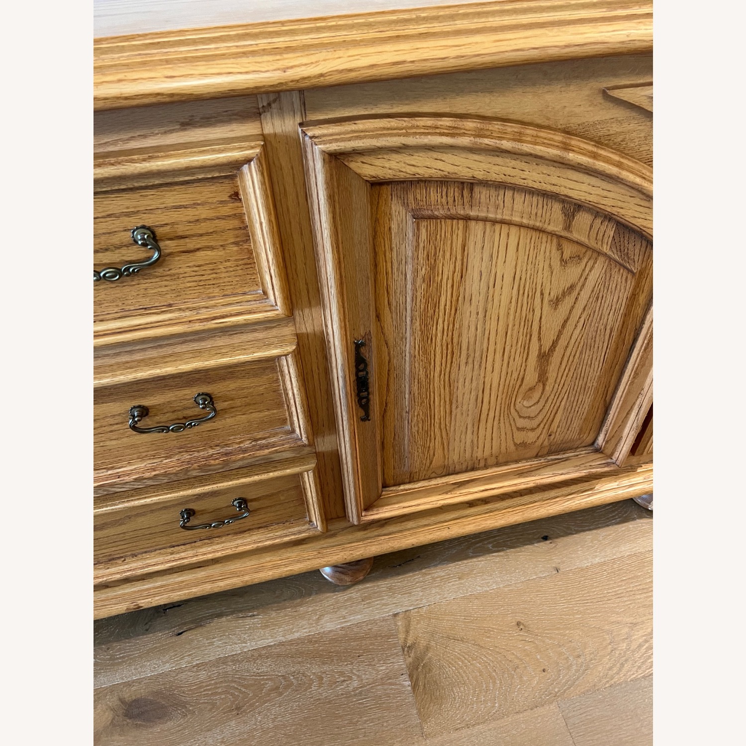 Solid Oak Pink Sideboard - image-6