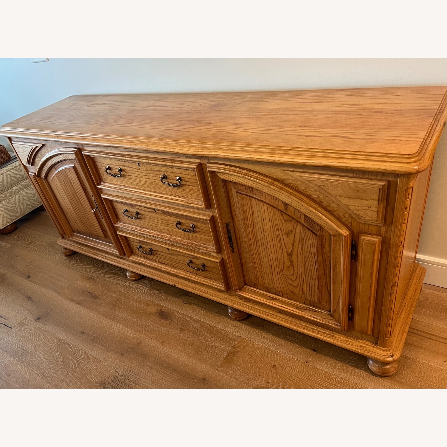 Solid Oak Pink Sideboard - image-2