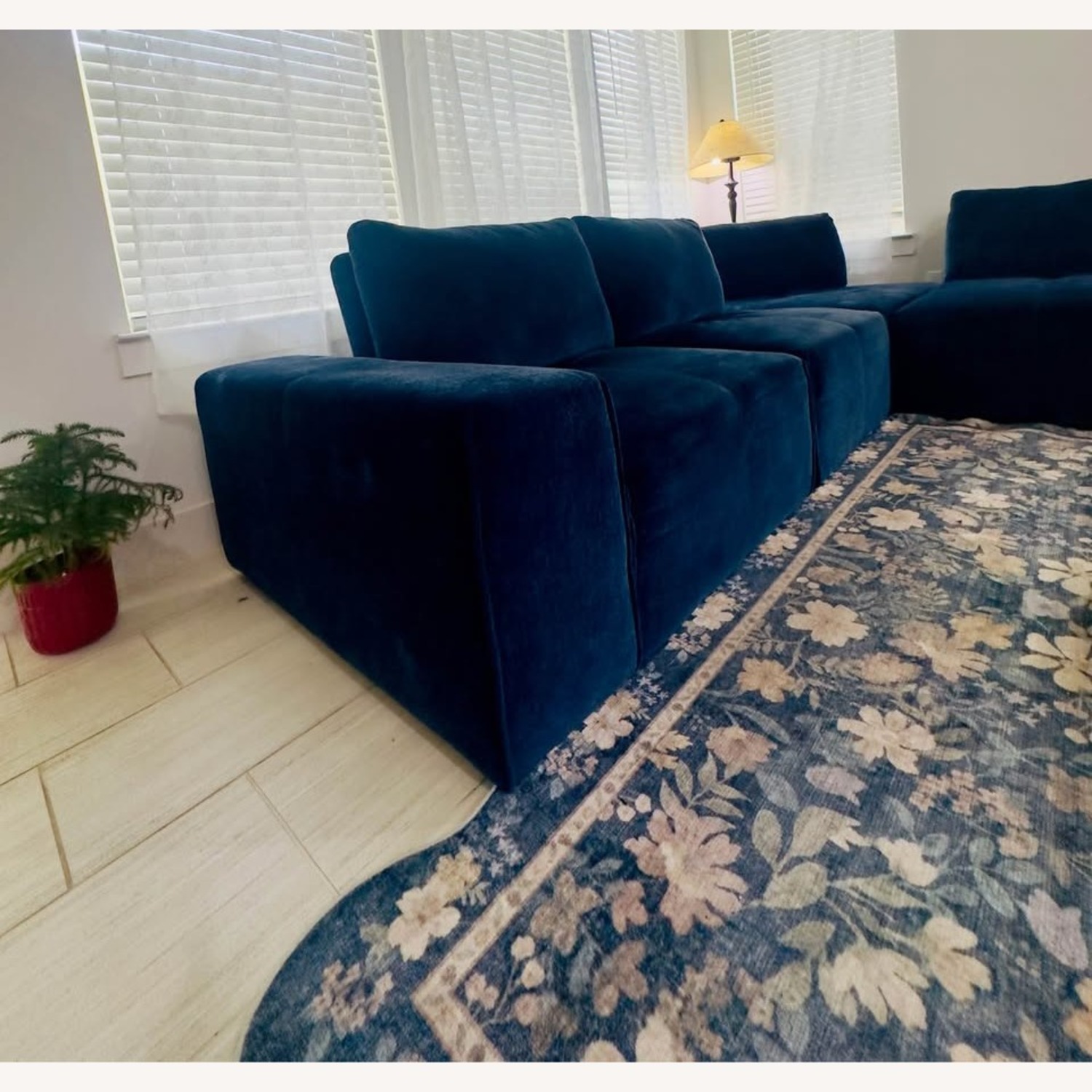Rooms To Go Laney 6 Pc Left Chaise Sectional - image-1
