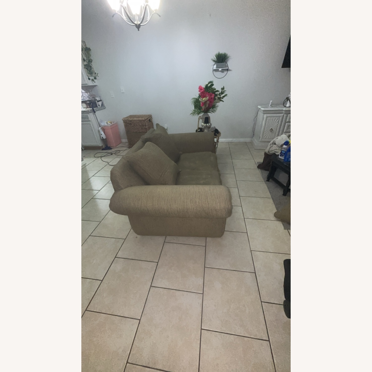 Broyhill Havana style loveseat  - image-2