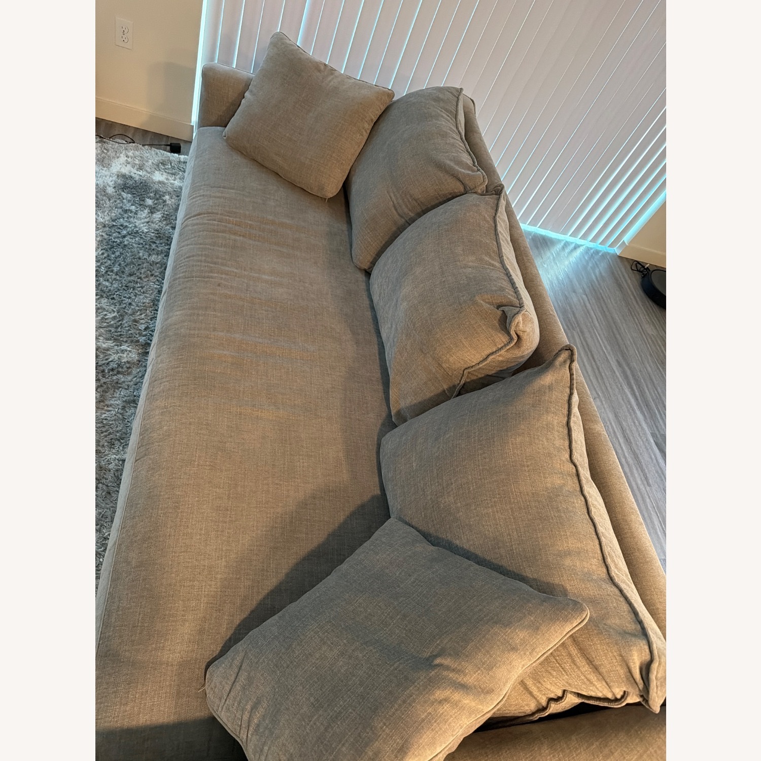 3+ Seater Sofa - image-5