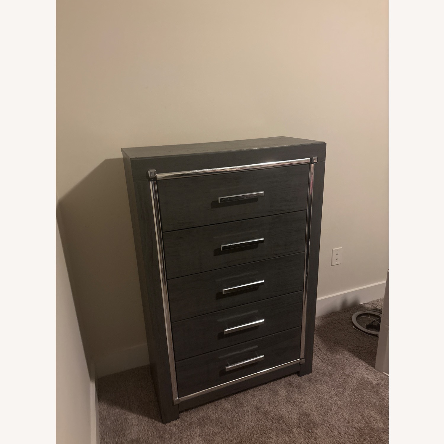 Ashley Furniture Lodanna Light Gray Wood Dresser - image-3