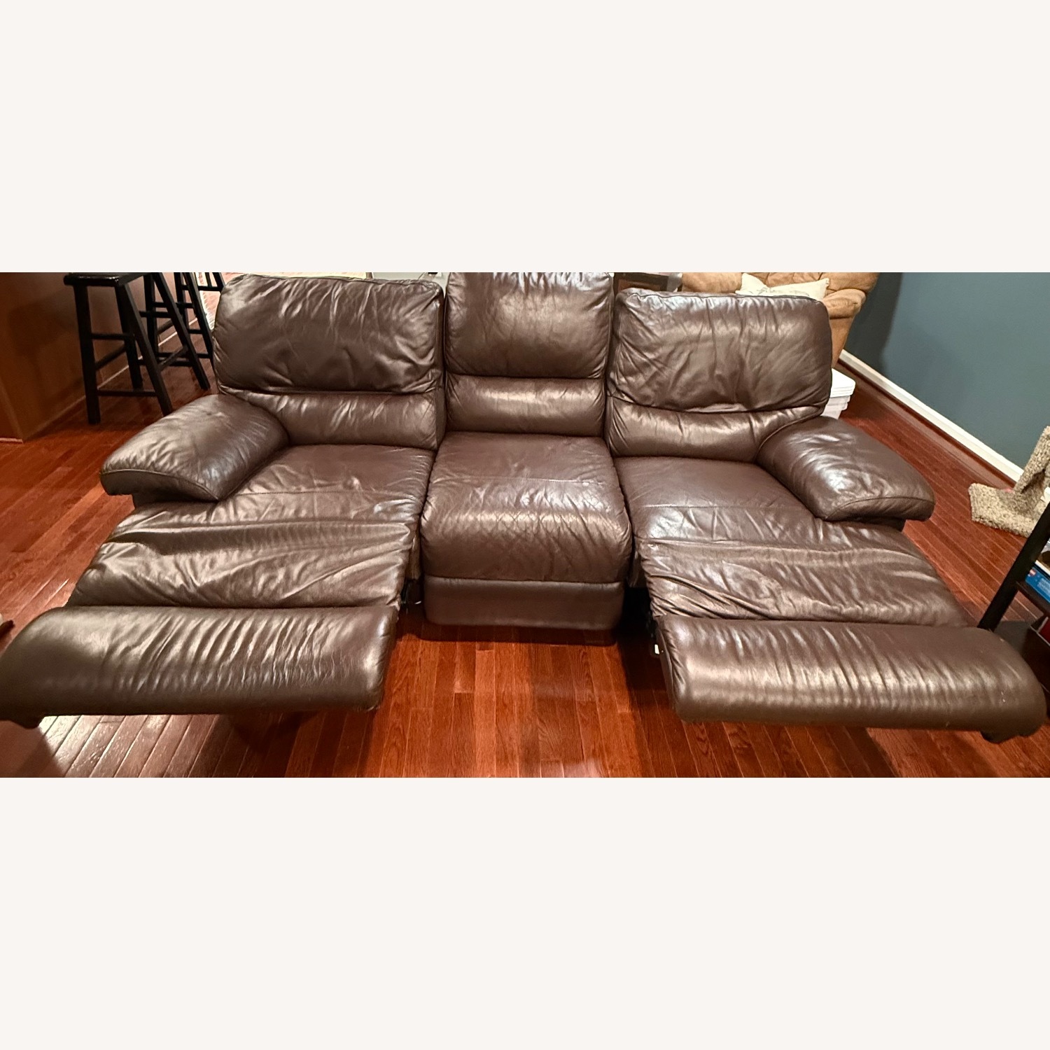 Vaughan Bassett 3 Seater Sofa - image-3
