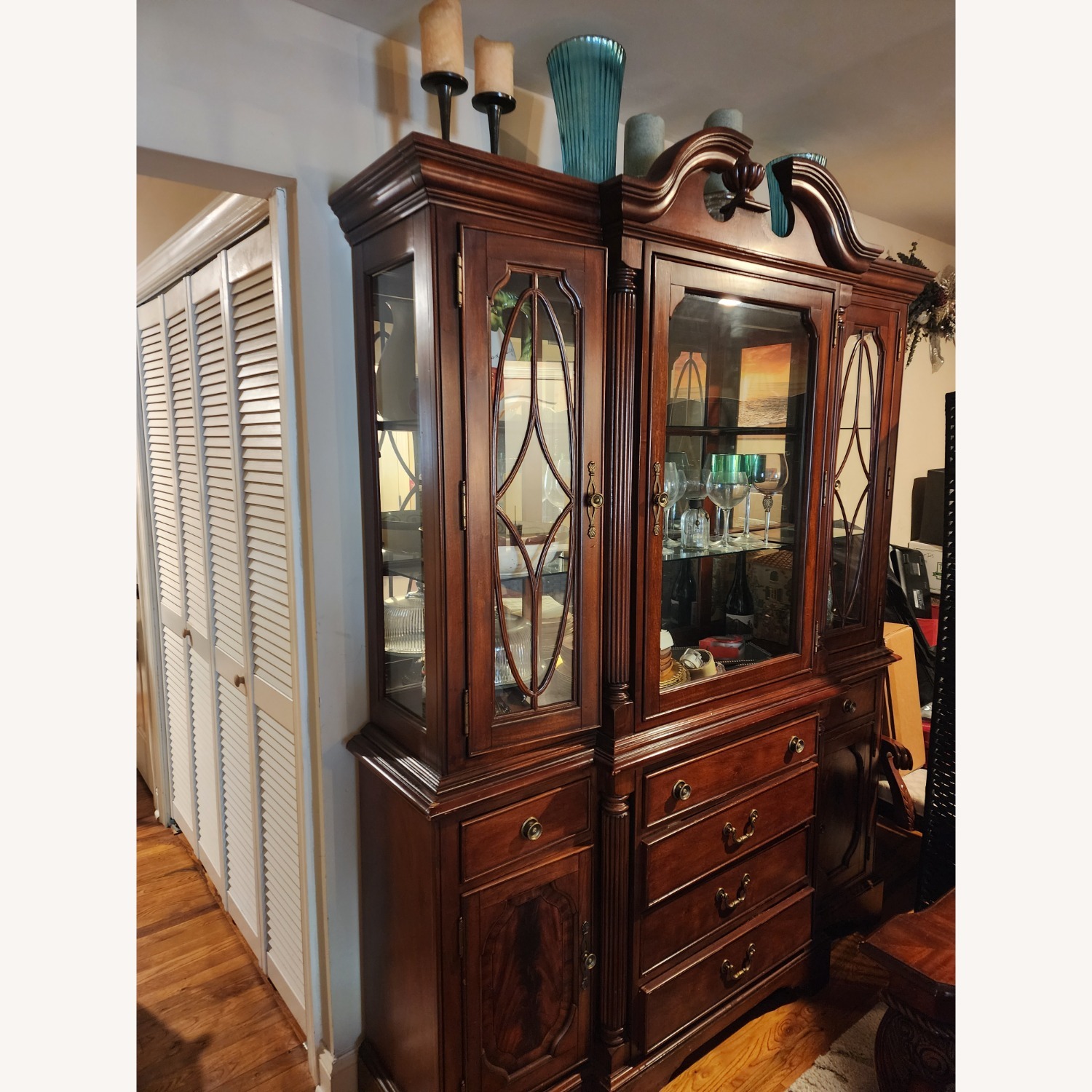 Havertys China Cabinet Wall Unit - image-3