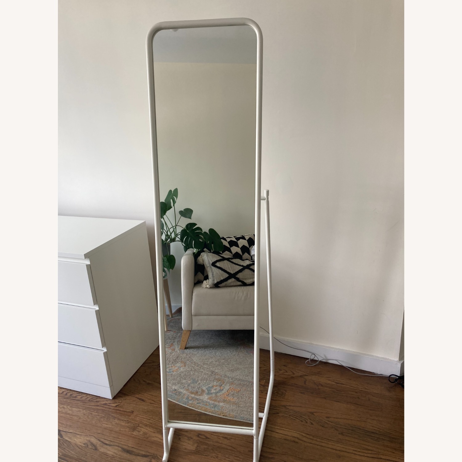 Floor Knapper Mirror with storage - image-5