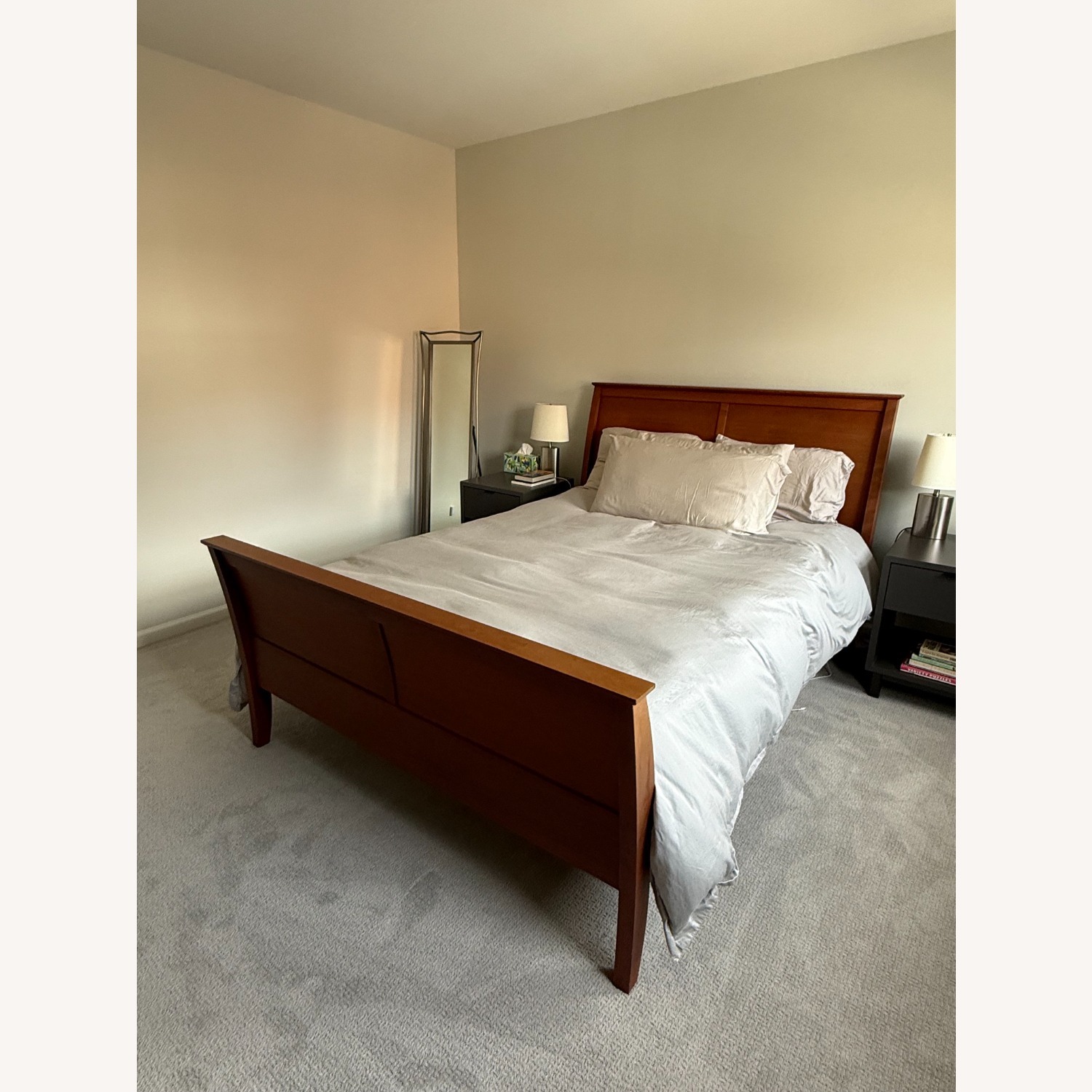 Room & Board Milagro Solid Wood Queen Sleigh Bed - image-2
