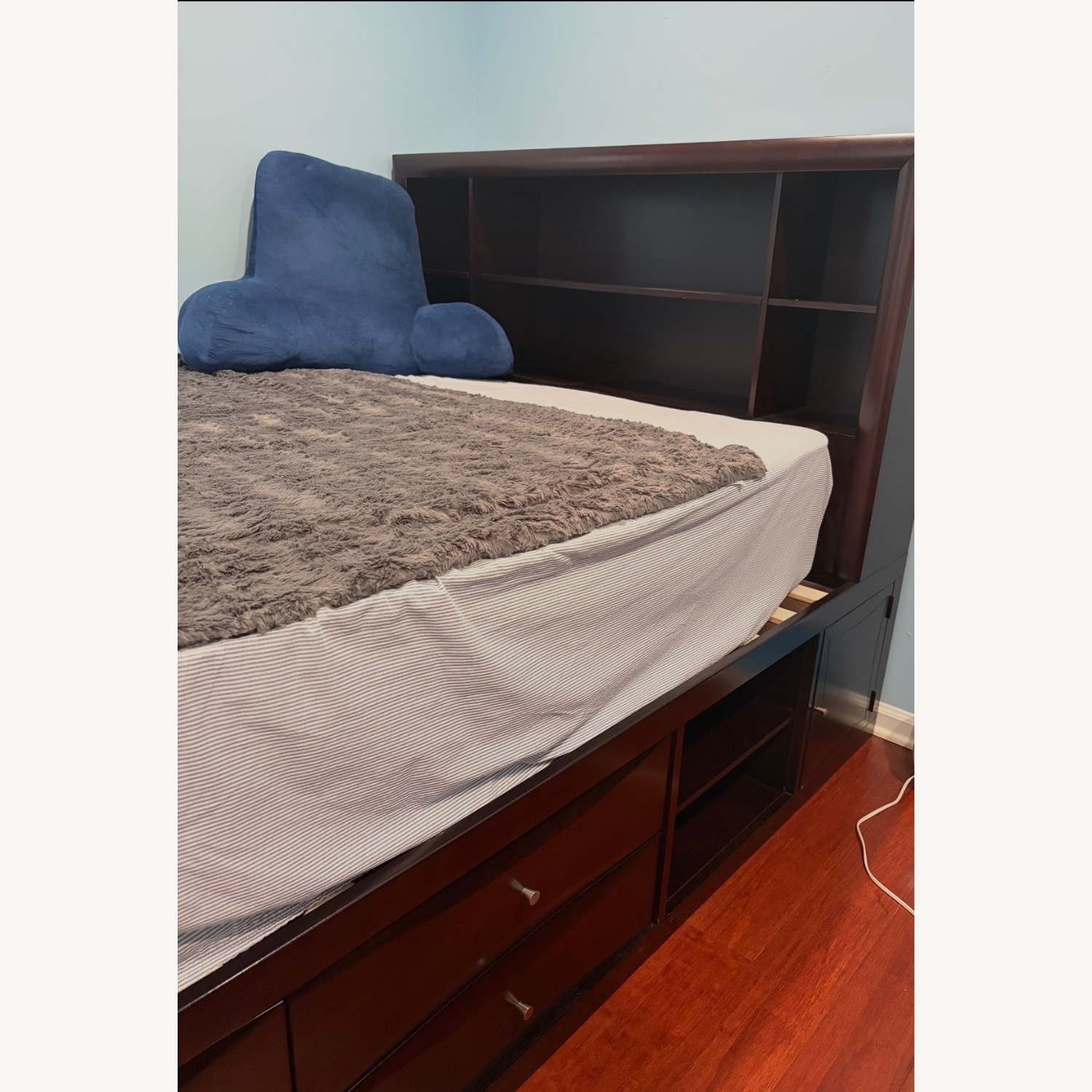 Full Bed with Storage - image-2