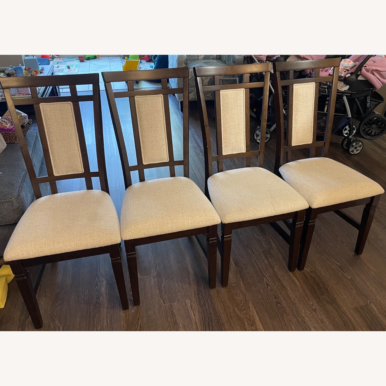 Rooms To Go Winslow Dining Set - image-4