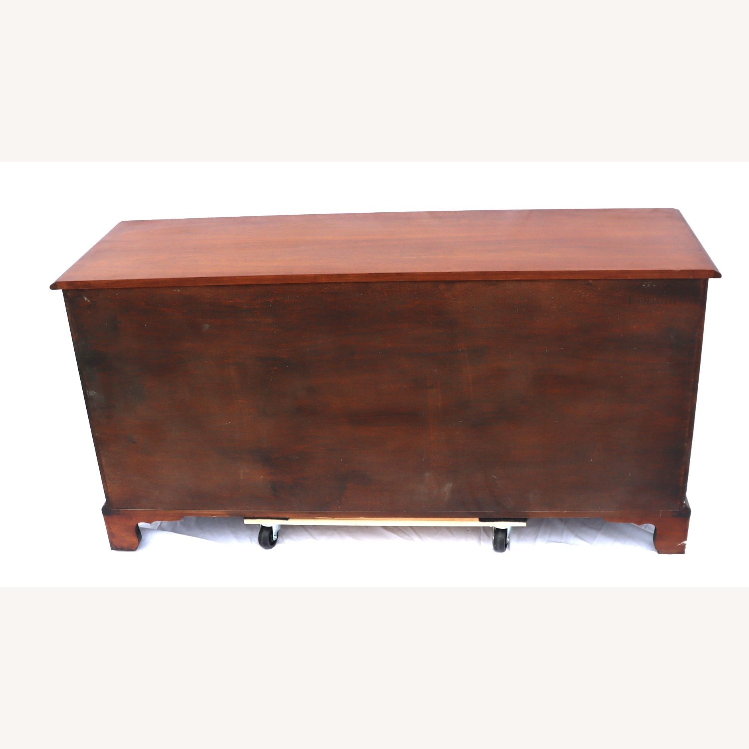 Henredon Furniture Medium-Size 6 Drawer Dresser - image-12