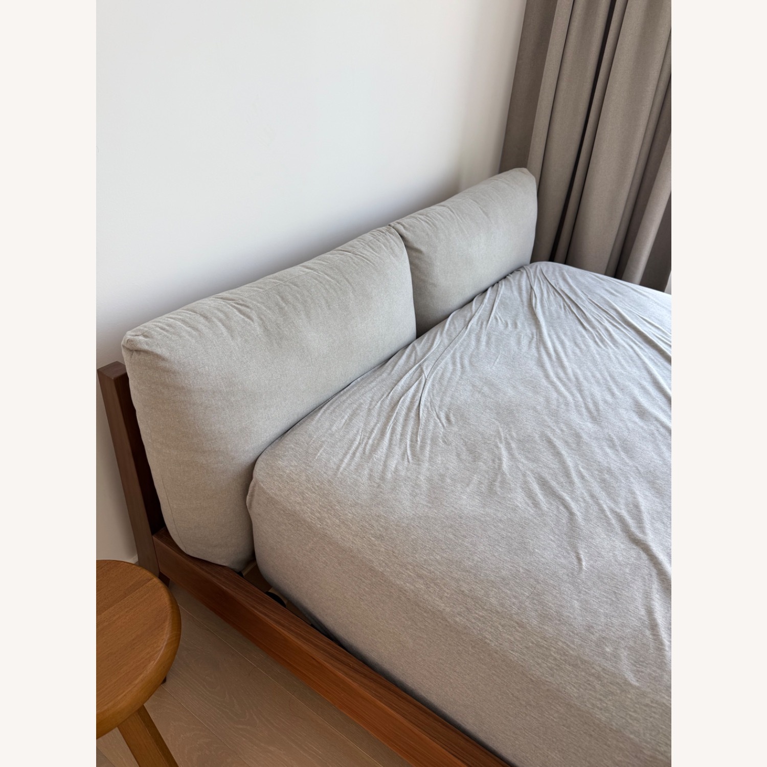 Rove Concepts Mikkel Light Gray Queen Bed - image-1