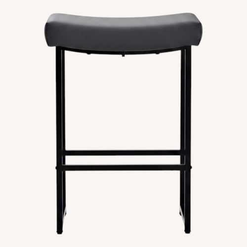 Used Amazon Benches for sale on AptDeco