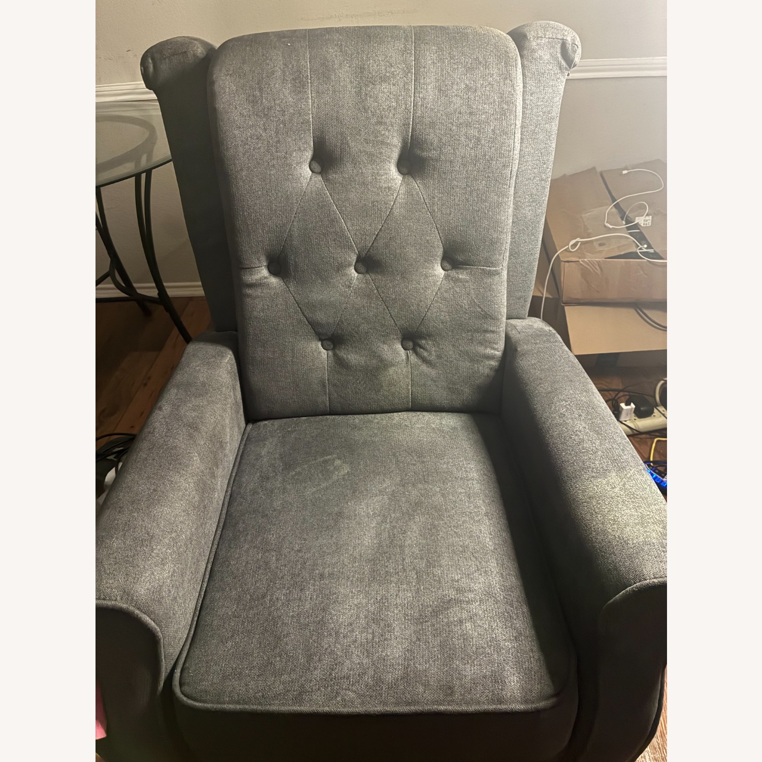 Contemporary Accent Chair - image-3