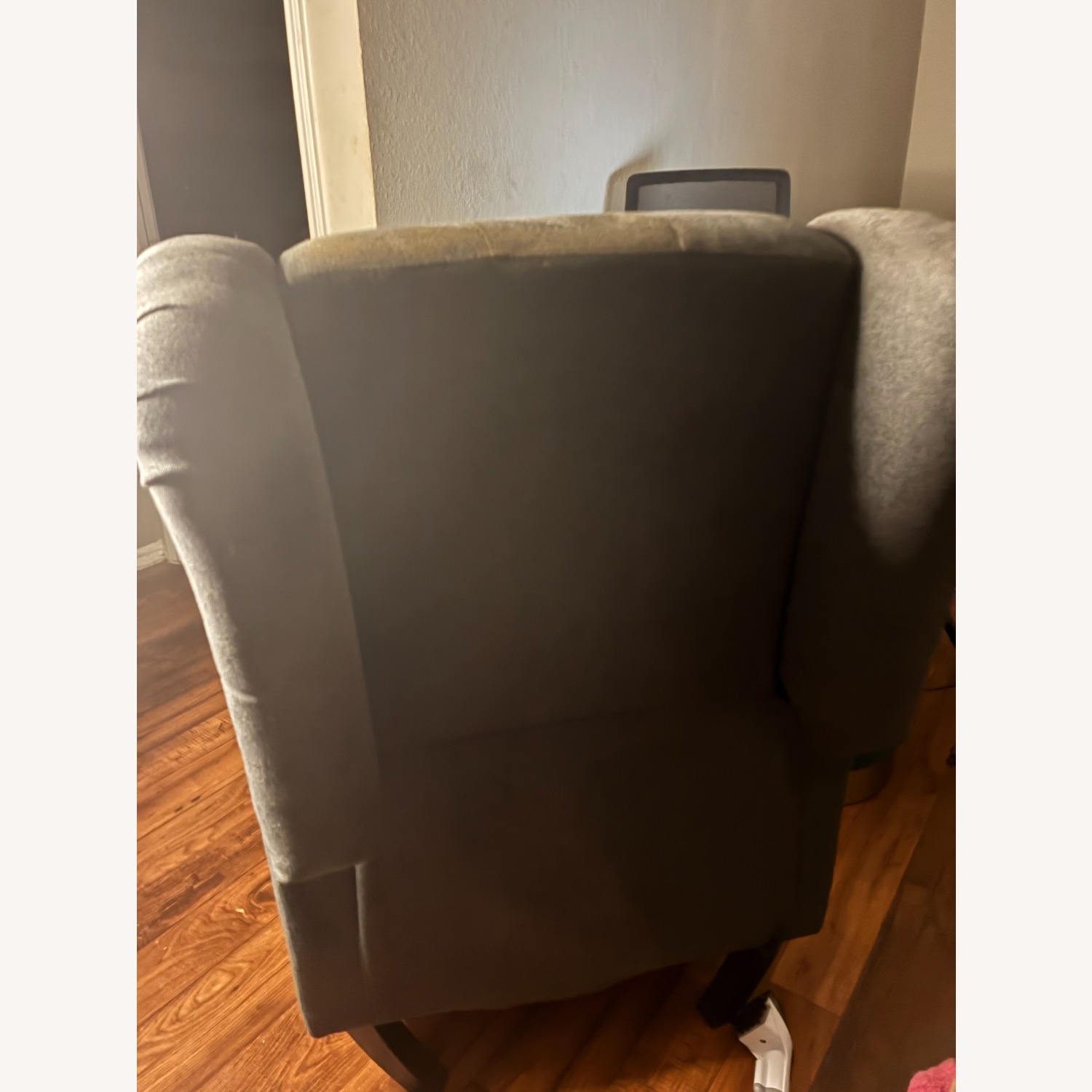 Contemporary Accent Chair - image-2