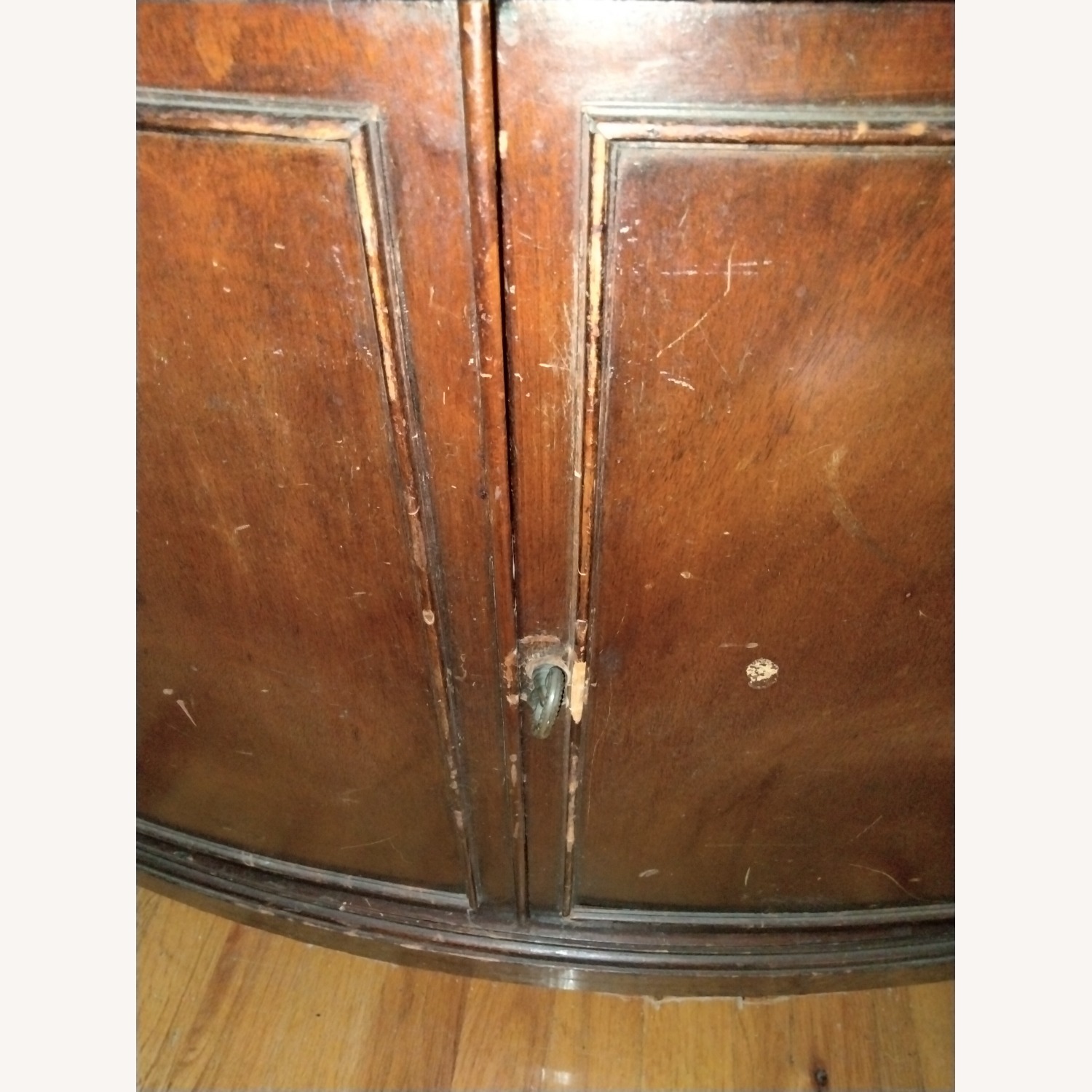 Federal Style 1940's China Cabinet - image-10