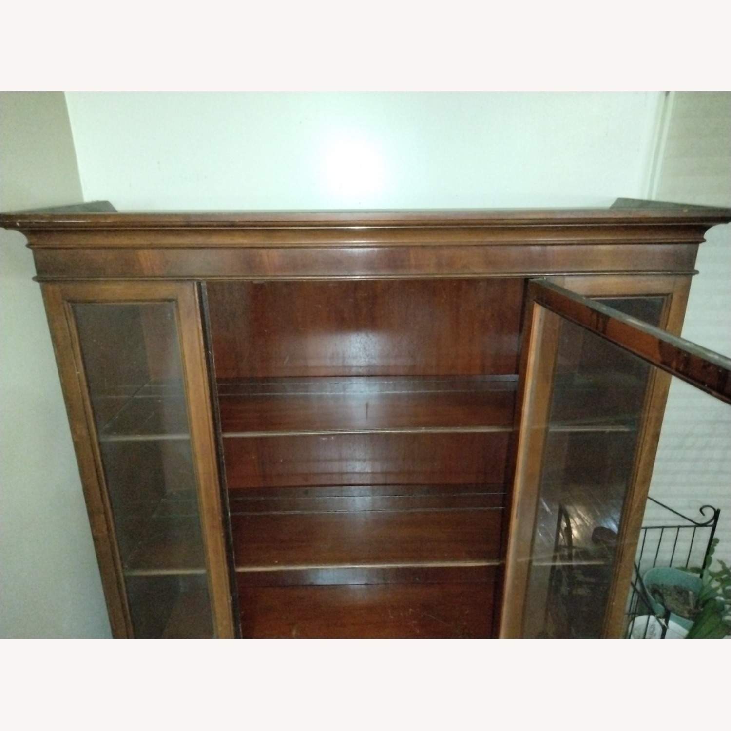 Federal Style 1940's China Cabinet - image-15