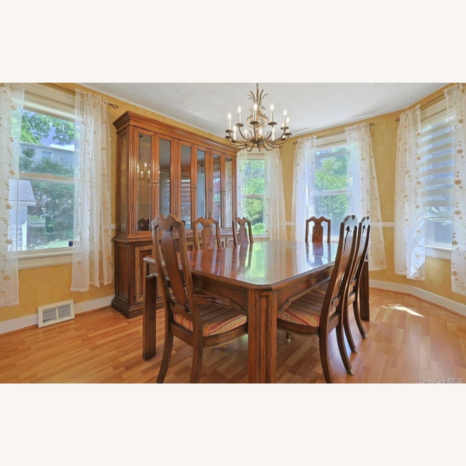 Martinsville by Drexel Heritage Dining Table - image-2