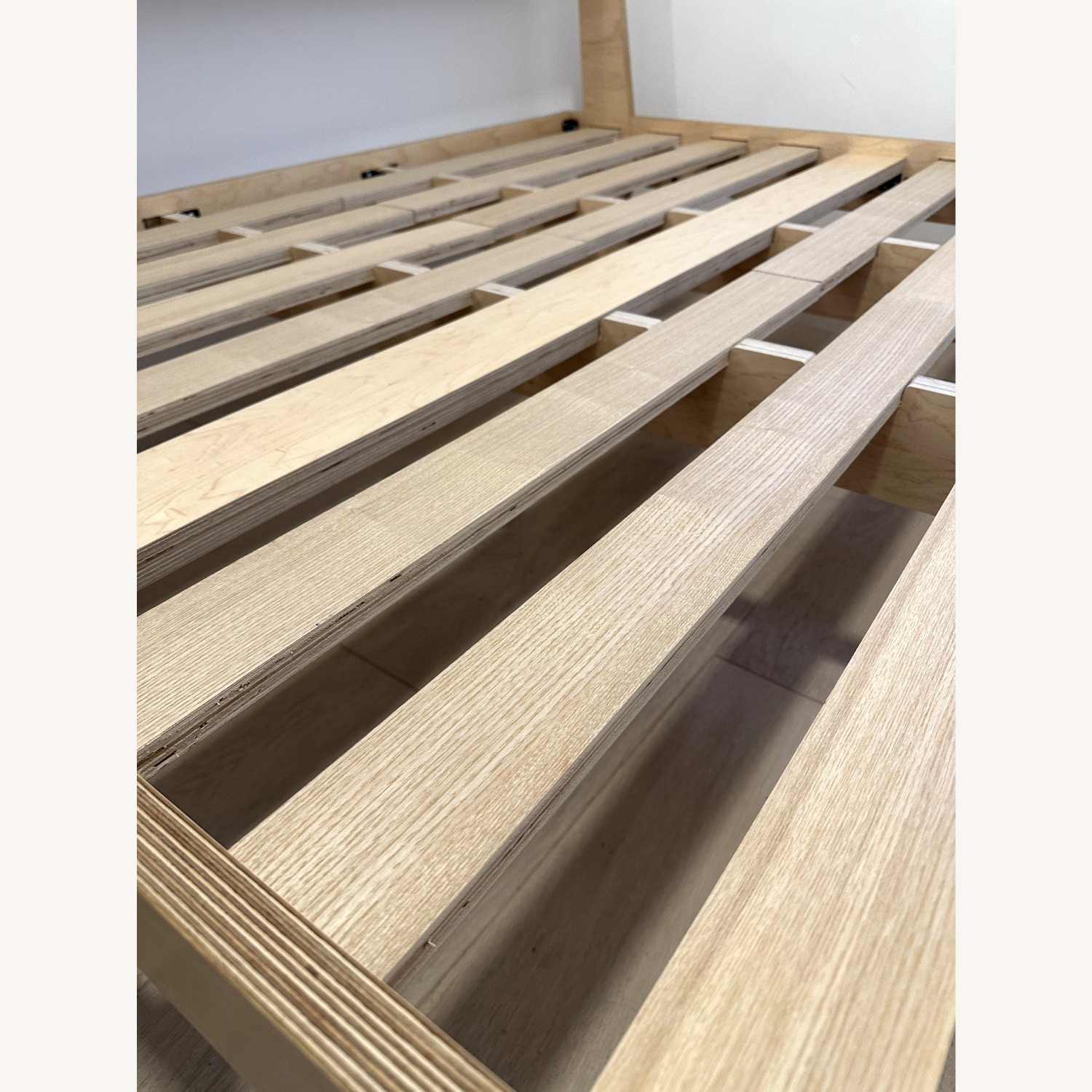 Inside Weather Savoy Wood Queen Bed - image-7