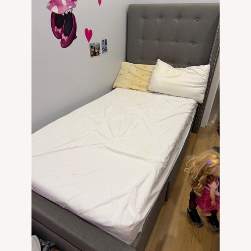 Used Twin Bed with 2 storage drawers for sale on AptDeco