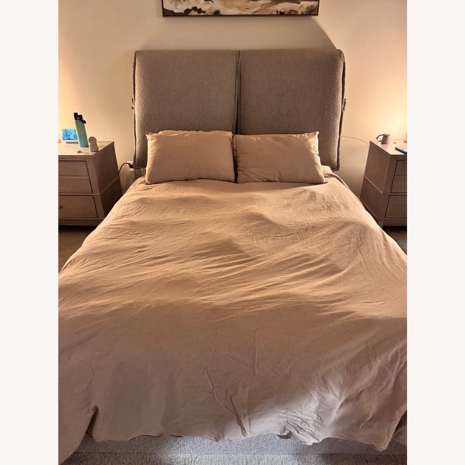 Value City Light Gray Boucle Queen Bed - image-3