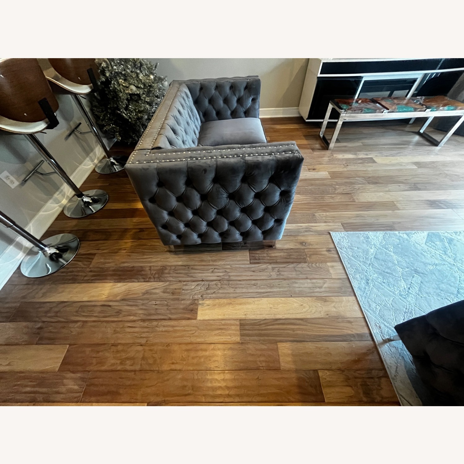 Amazon Dark Gray Velvet Loveseat - image-3