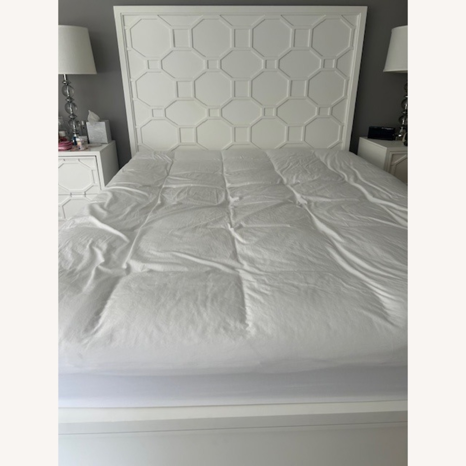 Chelsea White Modern Queen Bed - image-1