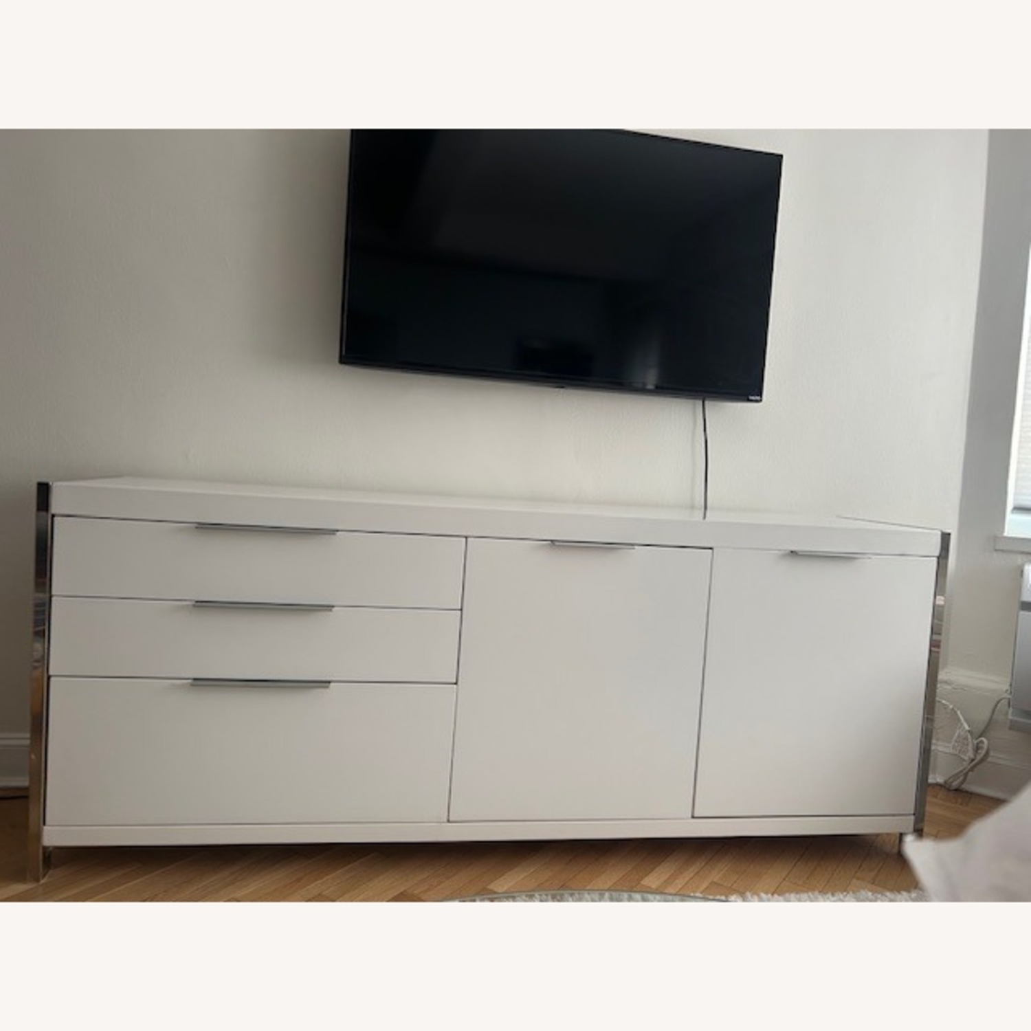 White Lacquer Sideboard - image-1