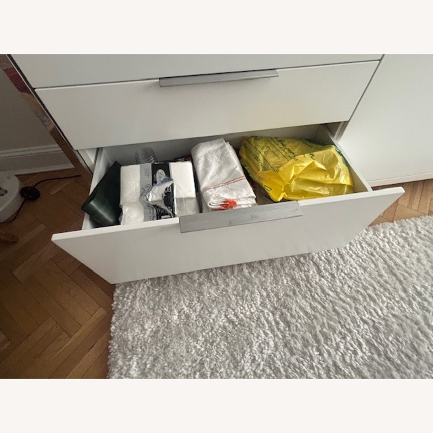 White Lacquer Sideboard - image-2