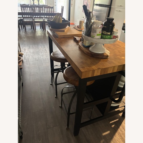 Used Center Island for sale on AptDeco