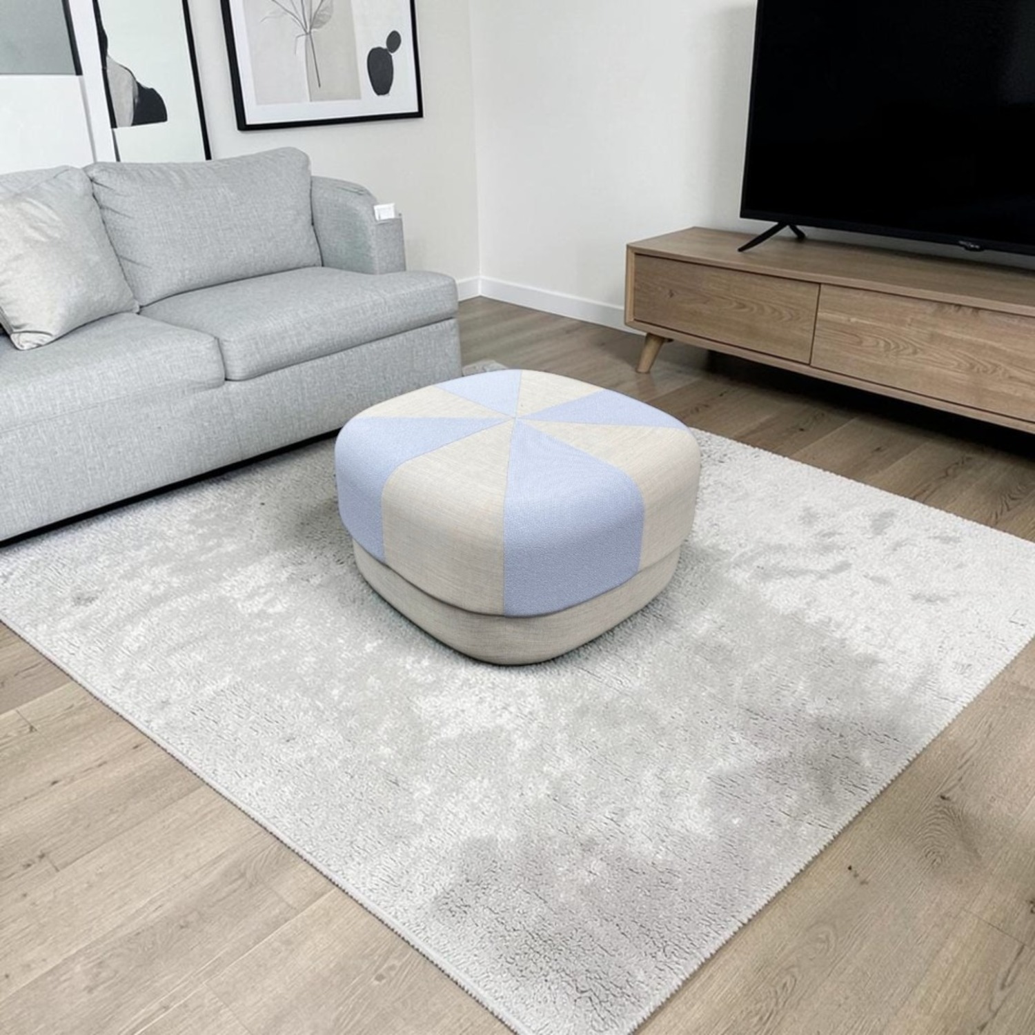 Design Public Circus Pouf - image-1