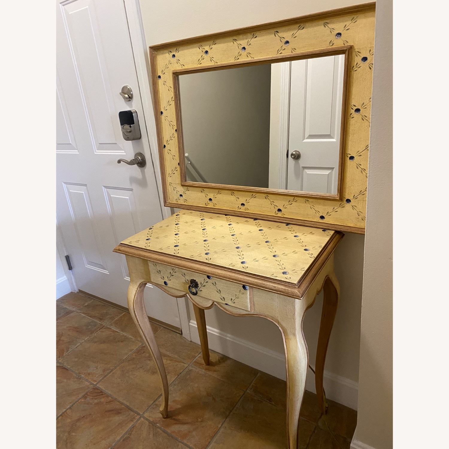 Small Foyer Table and Mirror - image-1