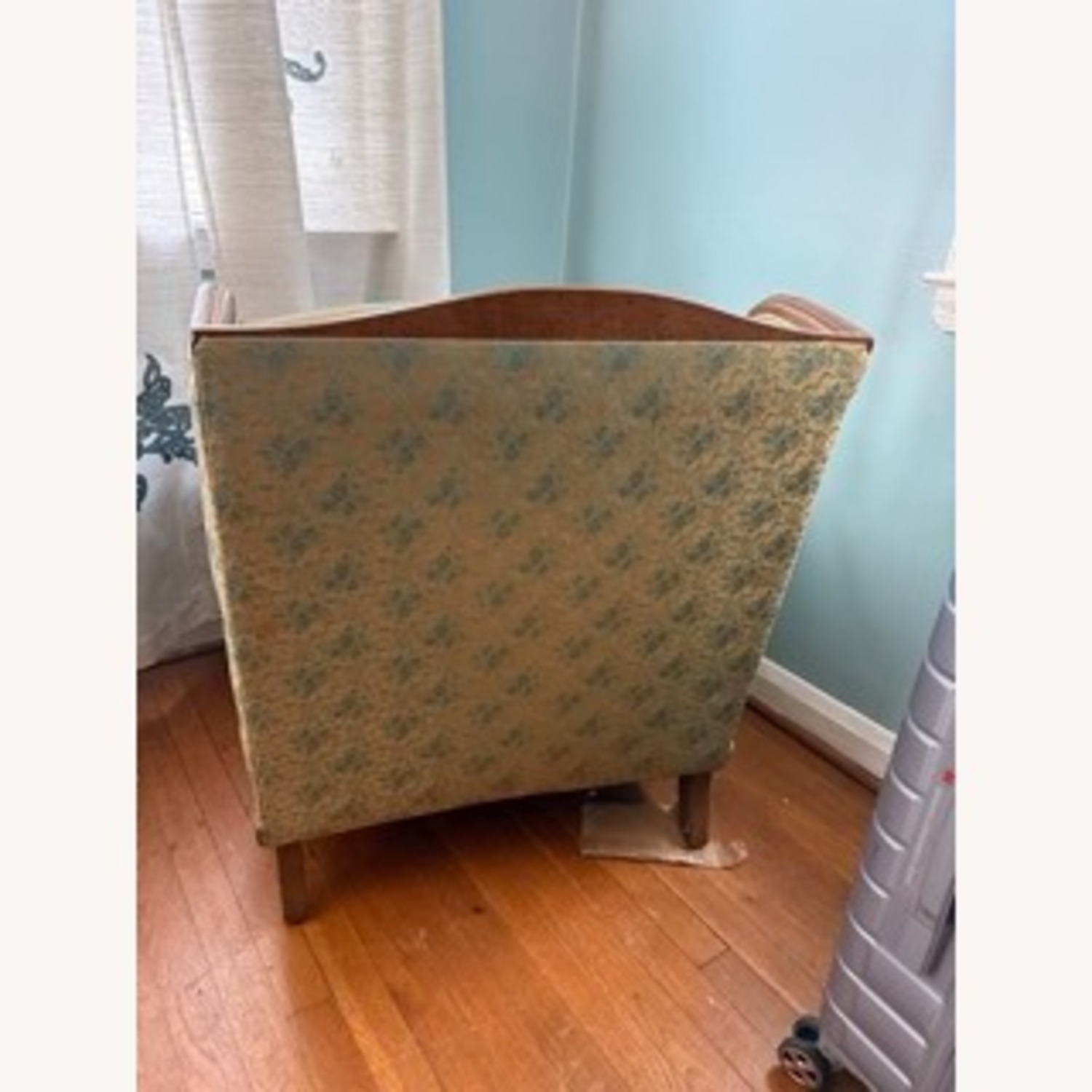 Vintage/Antique Finds Green Fabric Armchair - image-4
