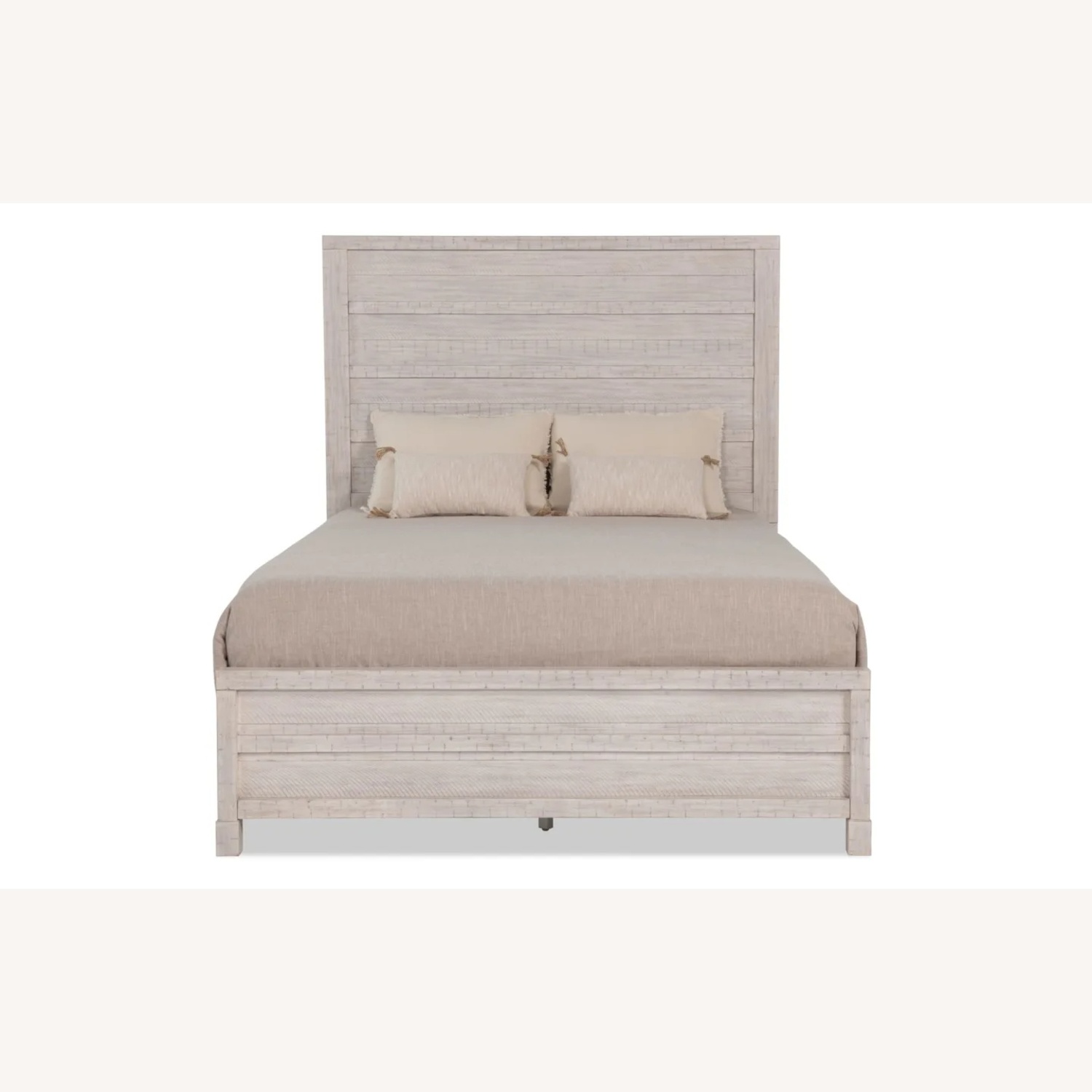 Raymour & Flanigan White Wood Queen Bed - image-4