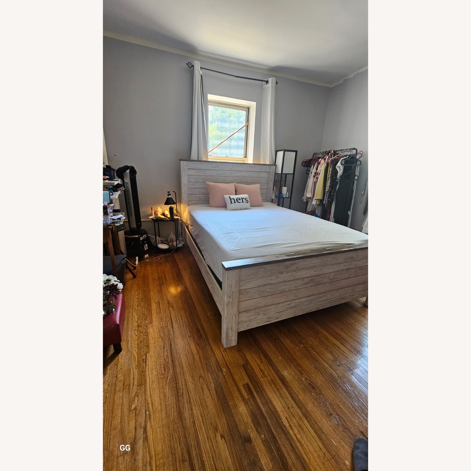Raymour & Flanigan White Wood Queen Bed - image-2