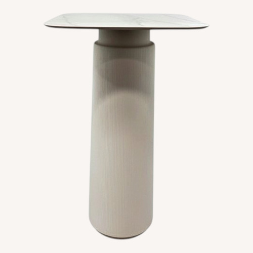 Used Design Public Noom Series 40 Bar Table for sale on AptDeco