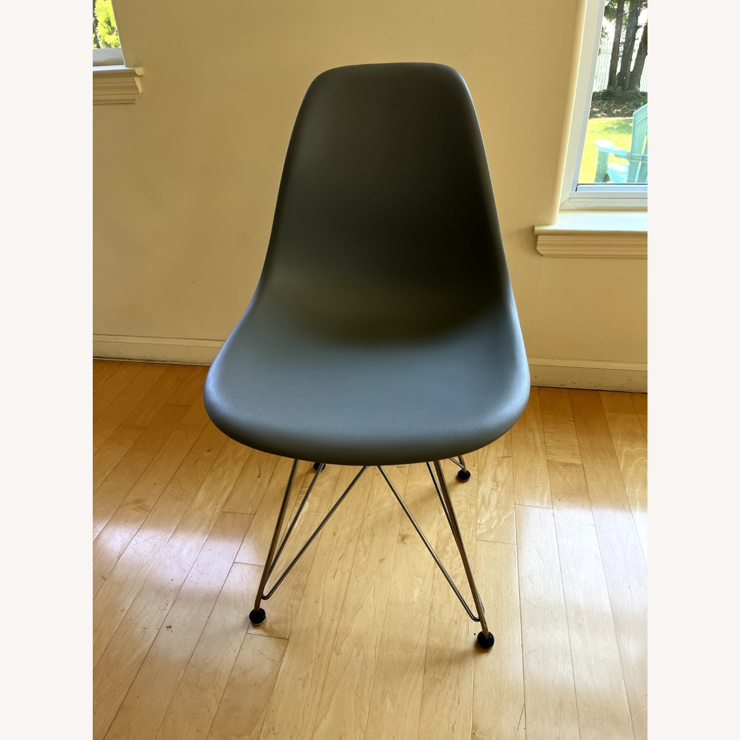 Eames Molded Plastic Side Chair With Wire Base - image-1