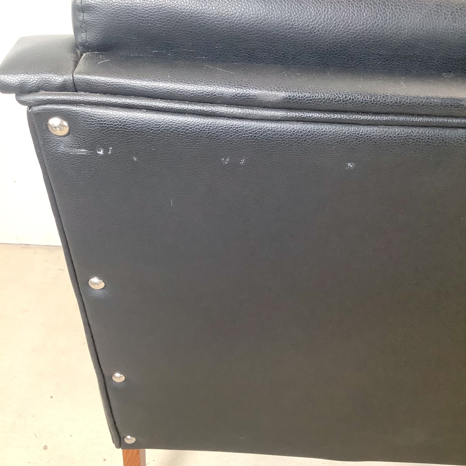 Pair Black Leather Armchairs after Gio Ponti - image-27