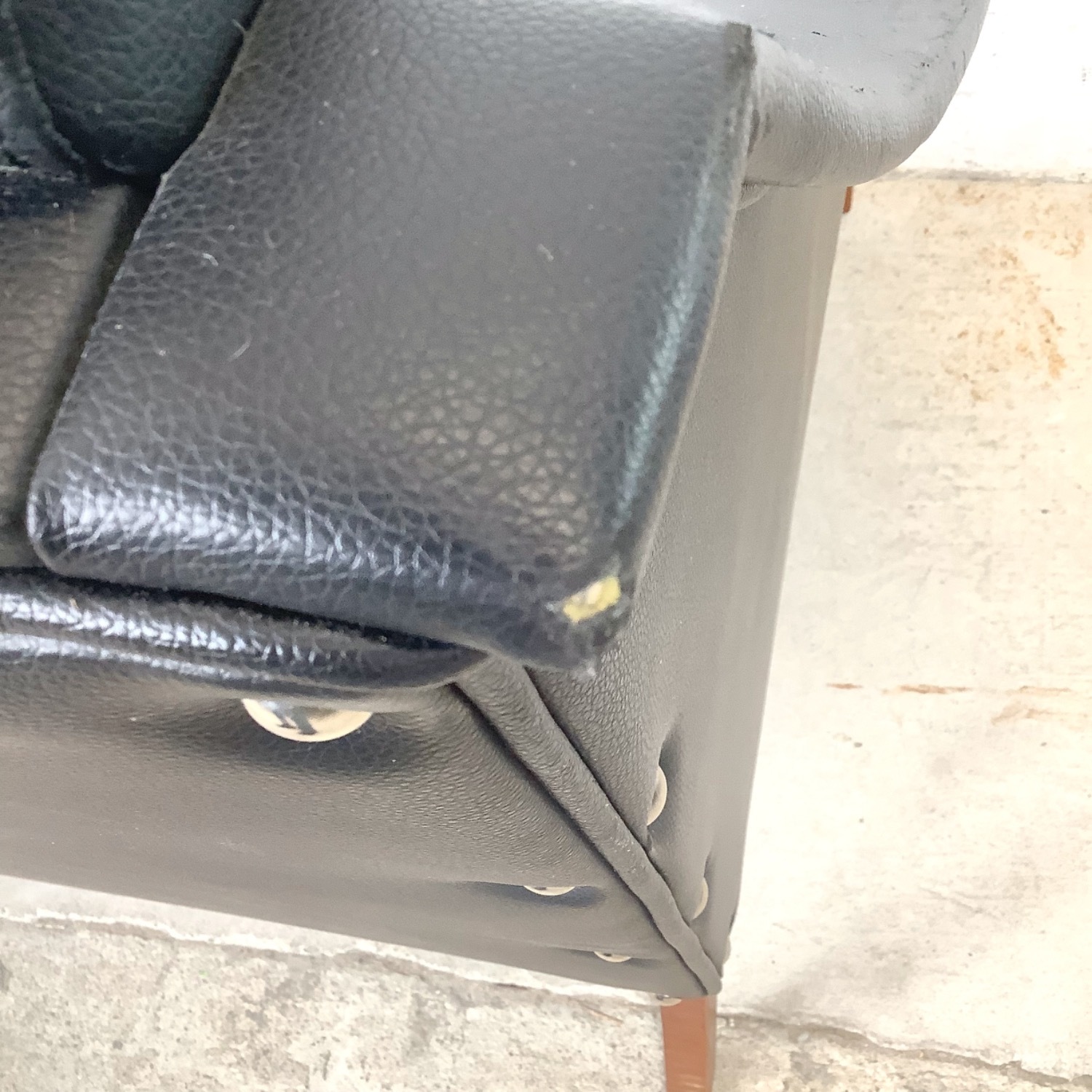 Pair Black Leather Armchairs after Gio Ponti - image-23