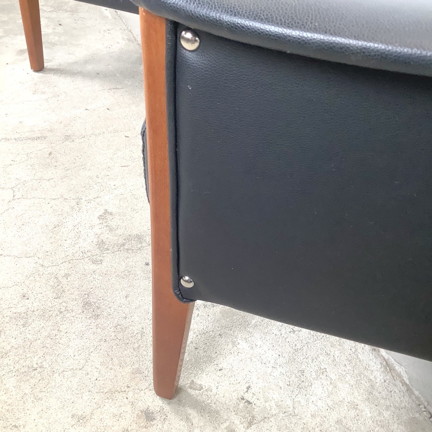 Pair Black Leather Armchairs after Gio Ponti - image-8