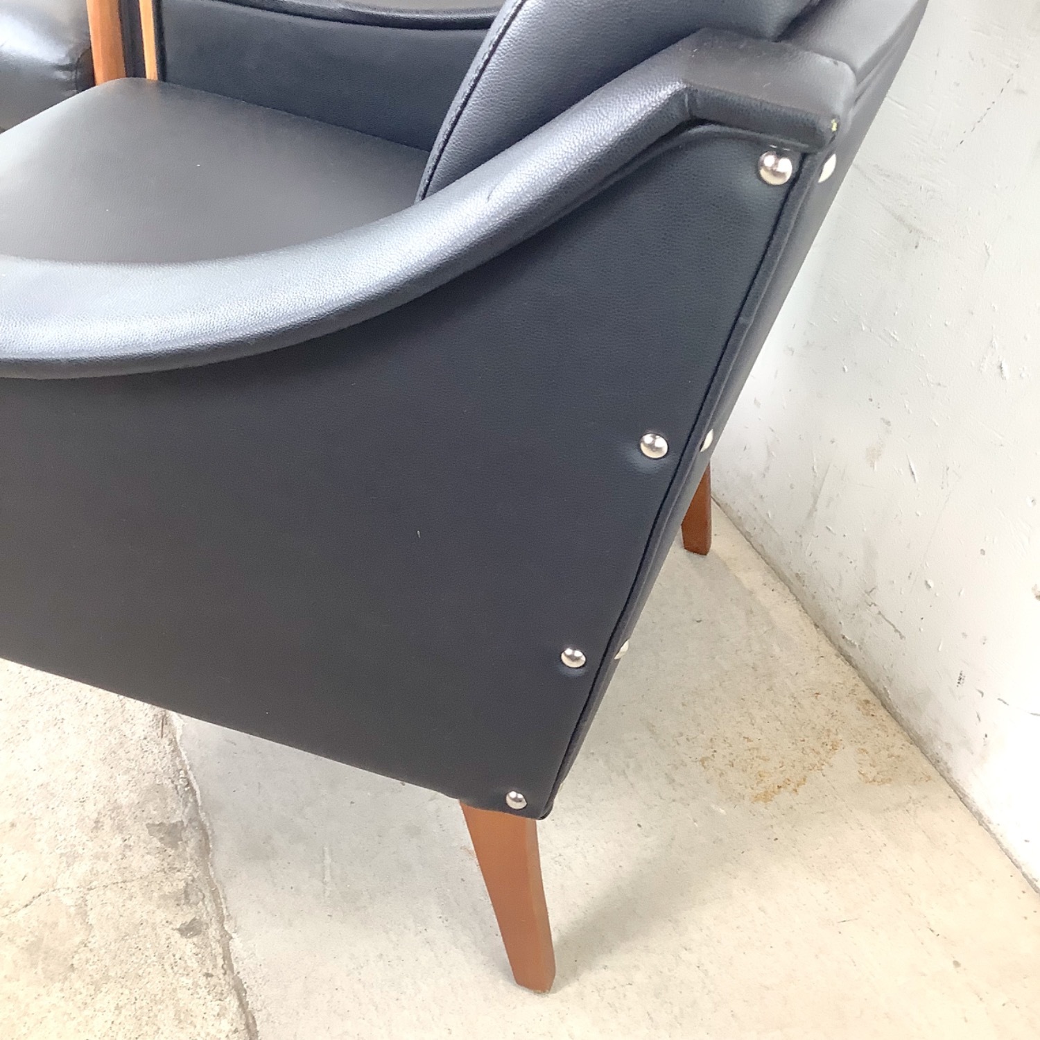 Pair Black Leather Armchairs after Gio Ponti - image-6