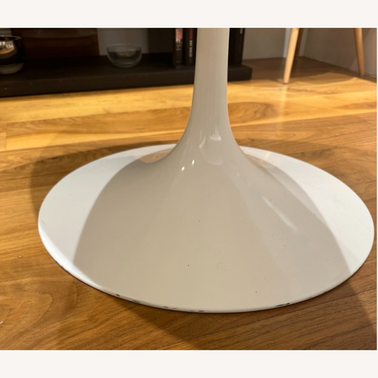 Knoll Saarinen Tulip Round Marble Dining Table - image-4