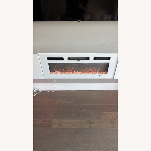 Used Wayfair White Décor for sale on AptDeco